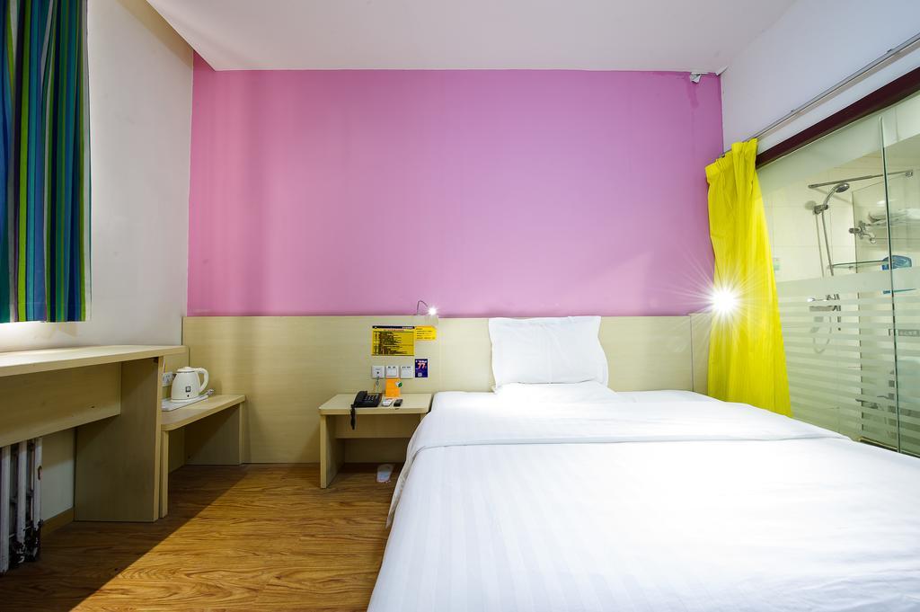 7Days Inn Premium Guangzhou Tianhe West Tiyu Road Subway Station Exterior foto